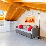 Gin's House * 贝拉焦