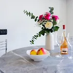 Gin's House * 贝拉焦