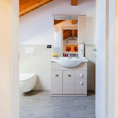 Gin's House Apartment *